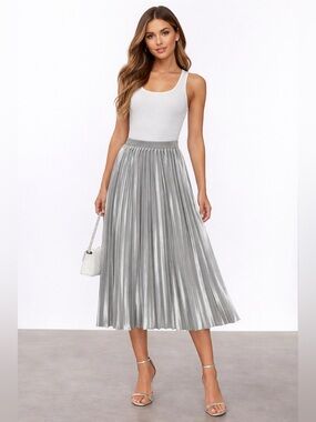 Elegant Silver Pleated Skirt
